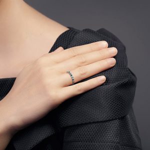 Alternative view of Emerald Diamond Eternity Ring (R2326)