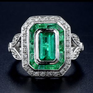 Alternative view of Emerald Diamond Halo Ring (R3360)