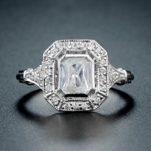 Diamond Halo Engagement Ring (R2629)
