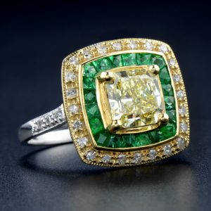 Alternative view of Diamond Engagement Ring (R3370)