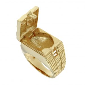 Alternative view of Signet Ring (R1257)